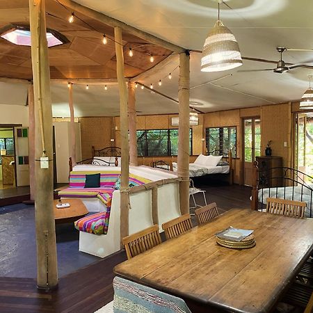 Villa Getaways At Byfield Extérieur photo