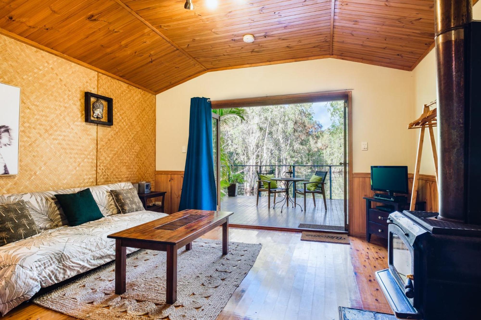 Villa Getaways At Byfield Extérieur photo