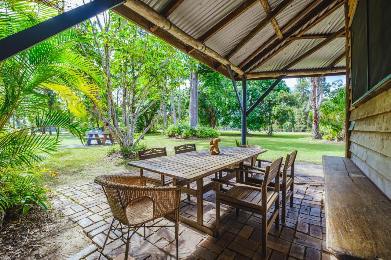 Villa Getaways At Byfield Extérieur photo