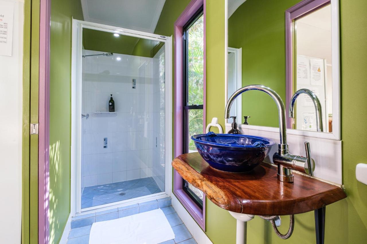 Villa Getaways At Byfield Extérieur photo