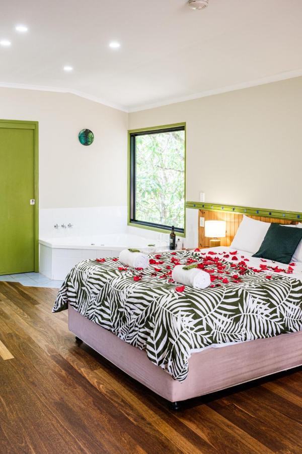 Villa Getaways At Byfield Extérieur photo