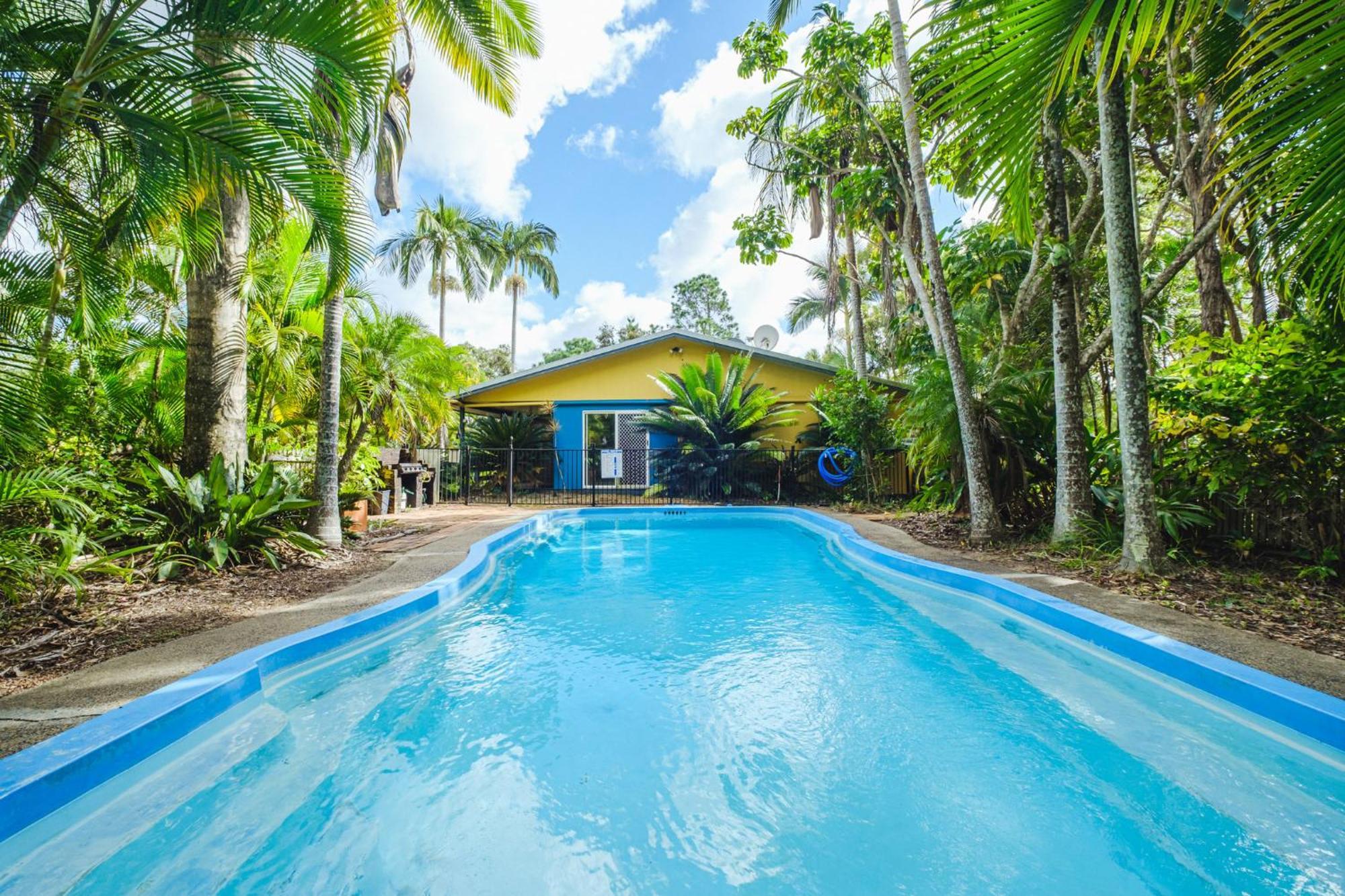 Villa Getaways At Byfield Extérieur photo