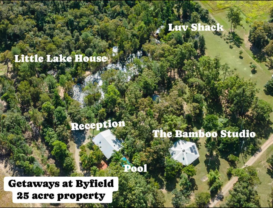 Villa Getaways At Byfield Extérieur photo