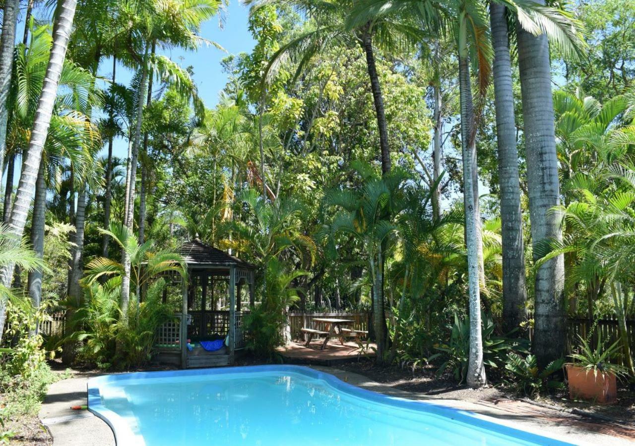 Villa Getaways At Byfield Extérieur photo